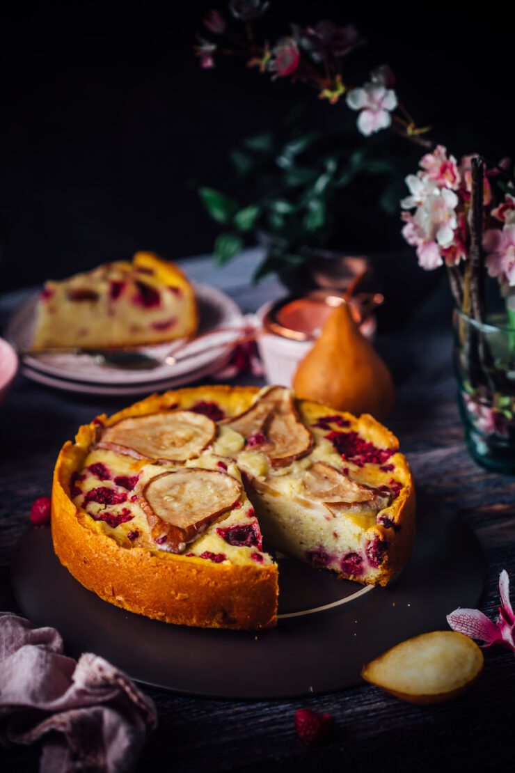 Pear and Raspberry cake 