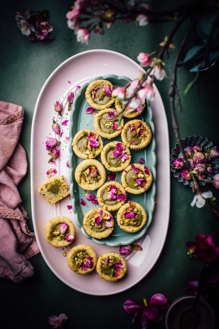 Pistachio shortbread bites