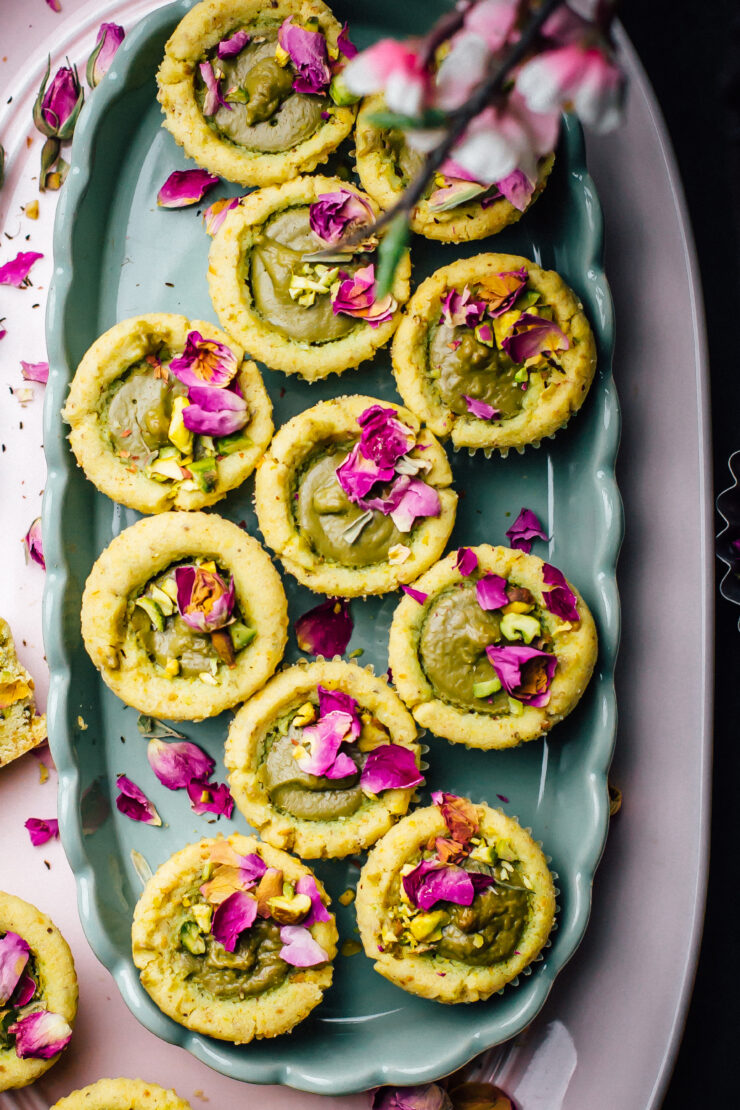 Pistachio shortbread bites