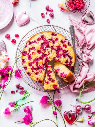 Raspberry and yoghurt cake