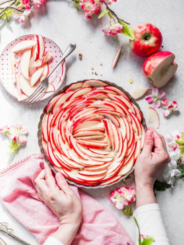 apple and cinnamon cake