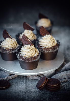 Eggless Oreo Chocolate Cupcakes