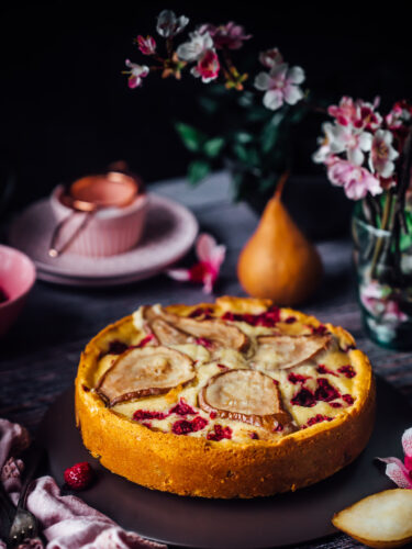 Pear and Raspberry cake